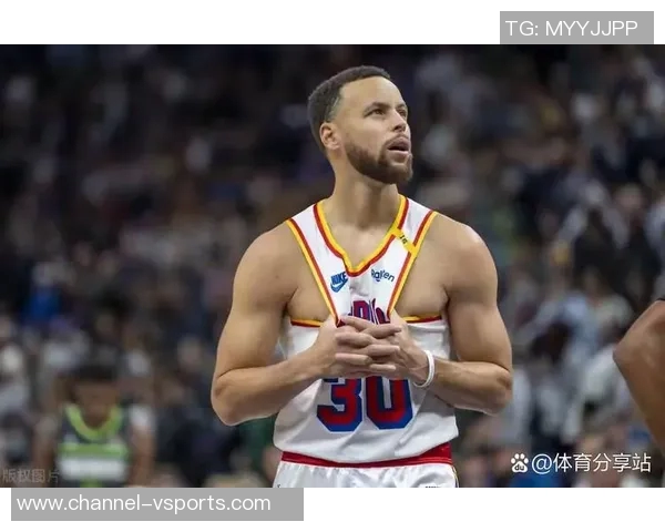 假期学习不放松库里首节火力全开轰下11分展现超强状态 假期学习不放松库里首节火力全开轰下11分展现超强状态