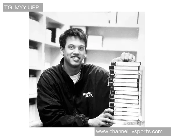 科尔回忆大学时光认为执教是未来选择因为当时对NBA没有信心 科尔回忆大学时光认为执教是未来选择因为当时对NBA没有信心