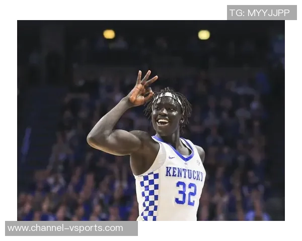 加布里埃尔高空跃起意外重摔下体撞击立柱引发男人们的共鸣与心痛 加布里埃尔高空跃起意外重摔下体撞击立柱引发男人们的共鸣与心痛