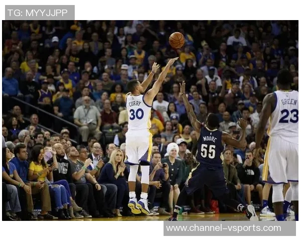 库里首节表现出色三分球命中率高达667贡献7分1板2助助力球队开局良好 库里首节表现出色三分球命中率高达667贡献7分1板2助助力球队开局良好