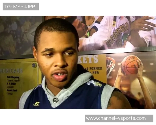 亨特首发表现抢眼24分钟内高效20分助球队赢得胜利