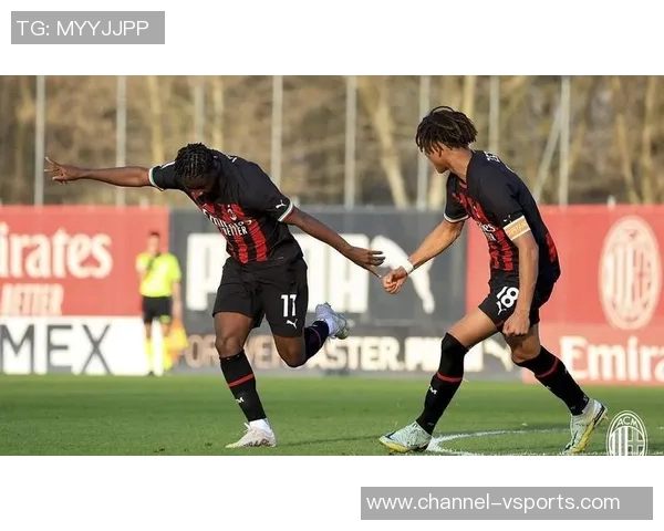 米兰祝阿巴特39岁生日快乐306场比赛助球队赢得3冠荣耀 米兰祝阿巴特39岁生日快乐306场比赛助球队赢得3冠荣耀