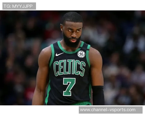 明天绿军客场挑战活塞杰伦布朗出战存疑怀特有望回归助阵 明天绿军客场挑战活塞杰伦布朗出战存疑怀特有望回归助阵