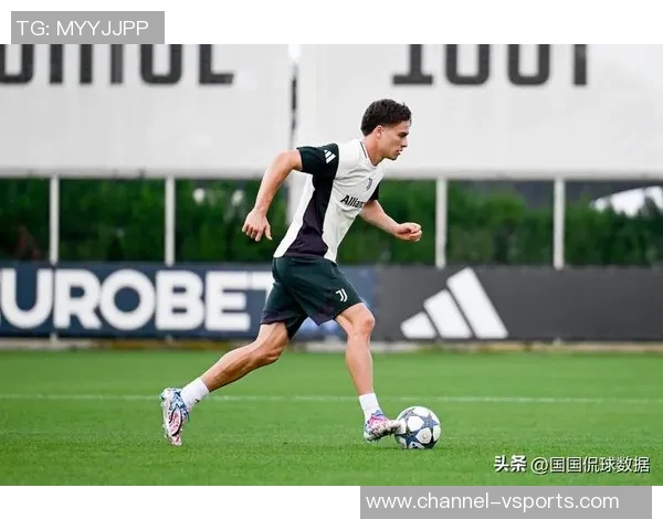 施洛特贝克满意多特在欧冠两场比赛中收获四分的表现与进步