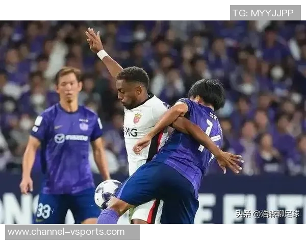 蓉城主场迎战广岛三箭现场观众热情高涨人数达27836人 蓉城主场迎战广岛三箭现场观众热情高涨人数达27836人